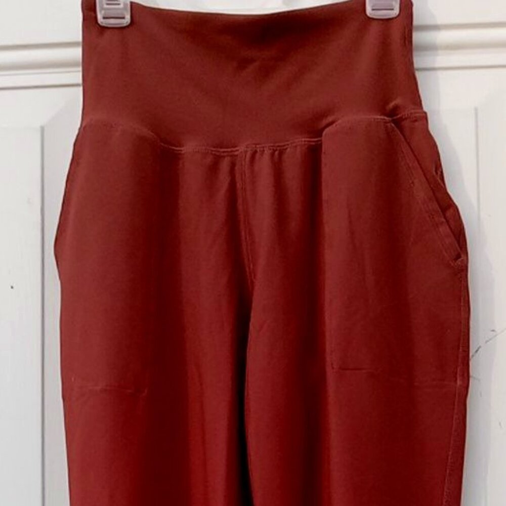OLD NAVY LEGGINGS with pockets